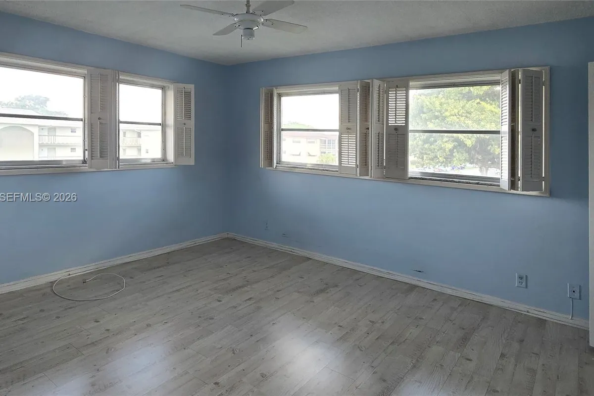 1201 Hillcrest Ct # 302, Hollywood FL 33021