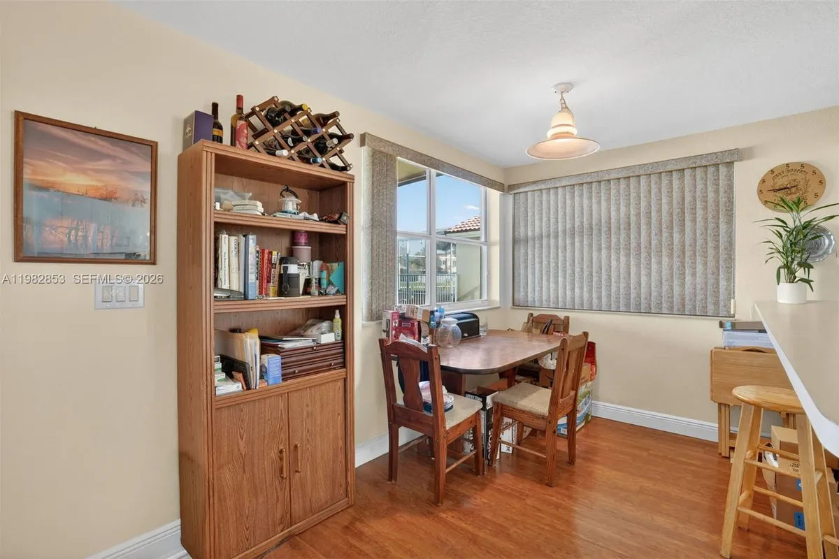 16419 Sapphire Pl, Weston FL 33331