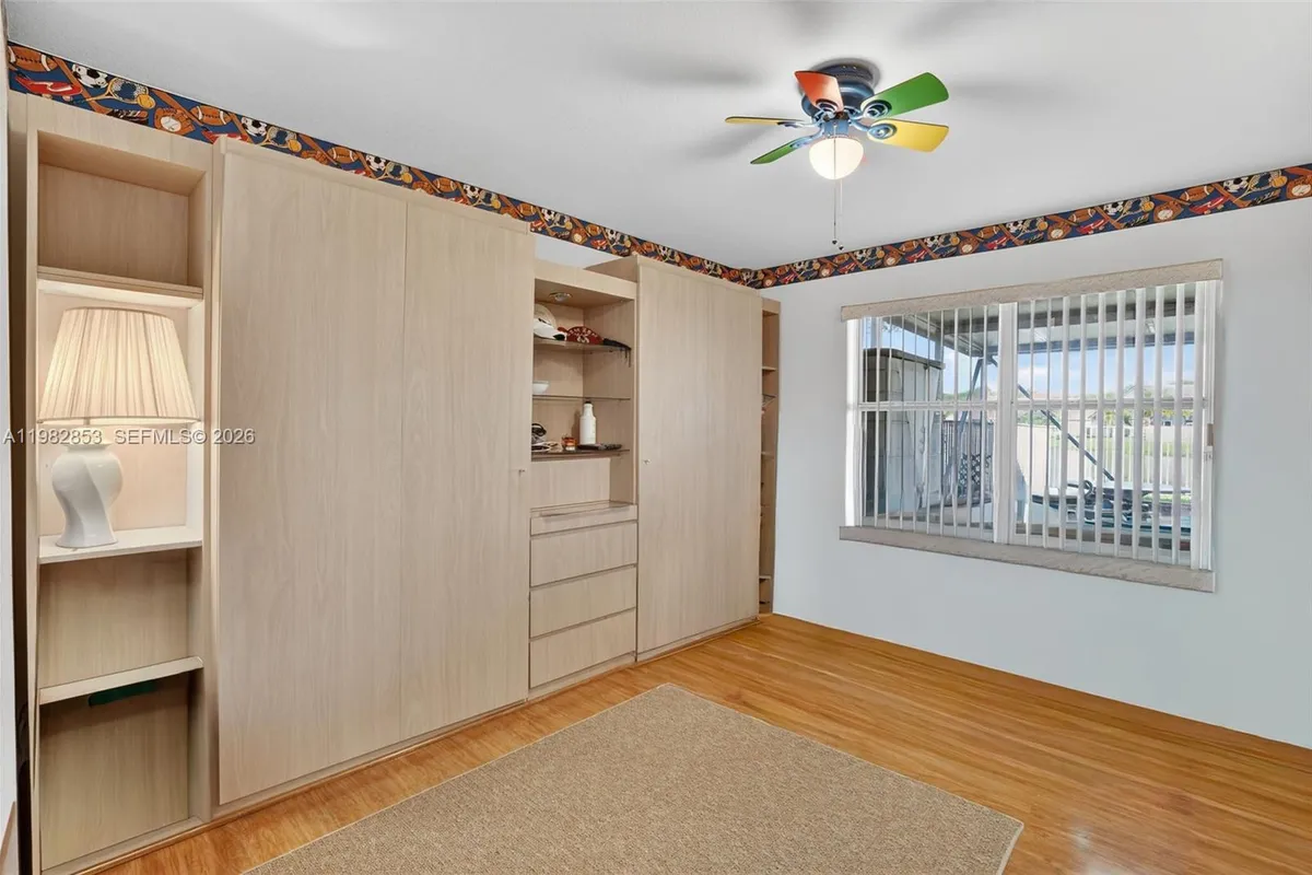 16419 Sapphire Pl, Weston FL 33331