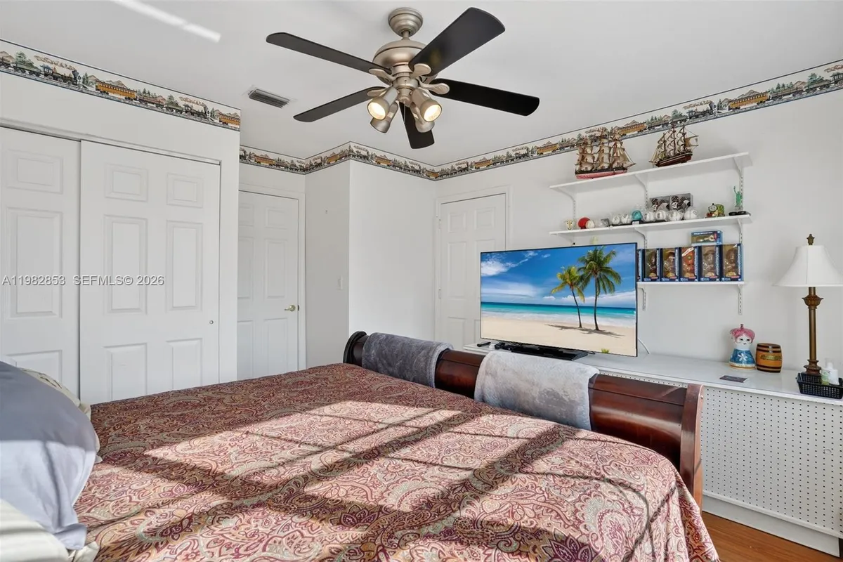 16419 Sapphire Pl, Weston FL 33331