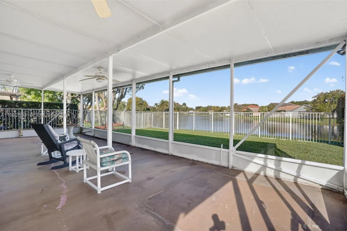 16419 Sapphire Pl, Weston FL 33331