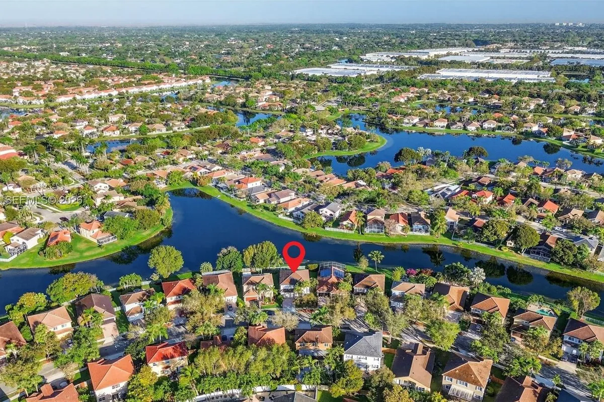 16419 Sapphire Pl, Weston FL 33331