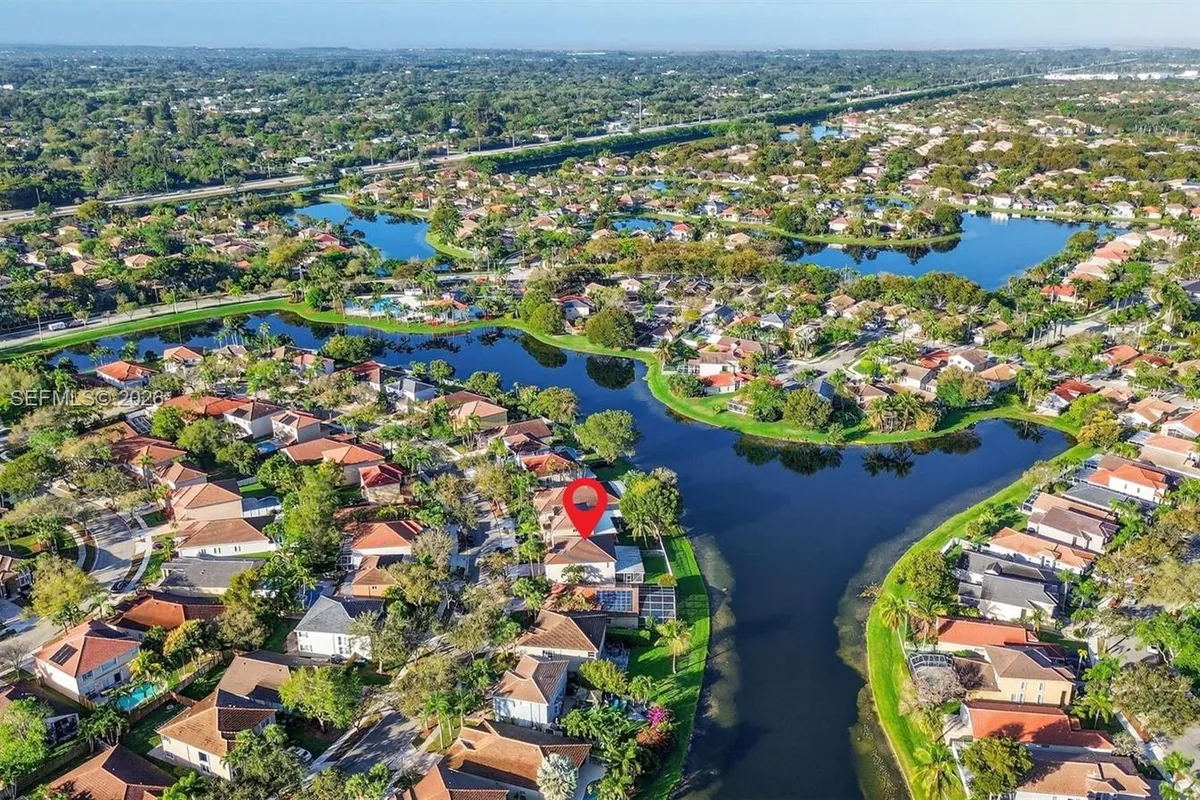 16419 Sapphire Pl, Weston FL 33331