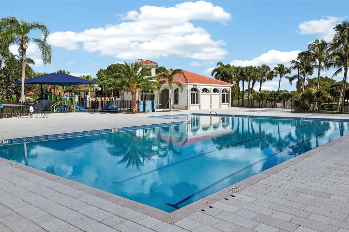 16419 Sapphire Pl, Weston FL 33331