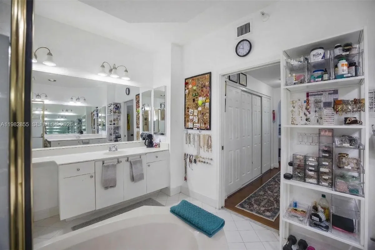 10720 NW 66th St # 202, Doral FL 33178