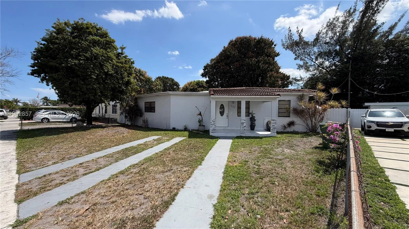 250 E 60th St, Hialeah FL 33013