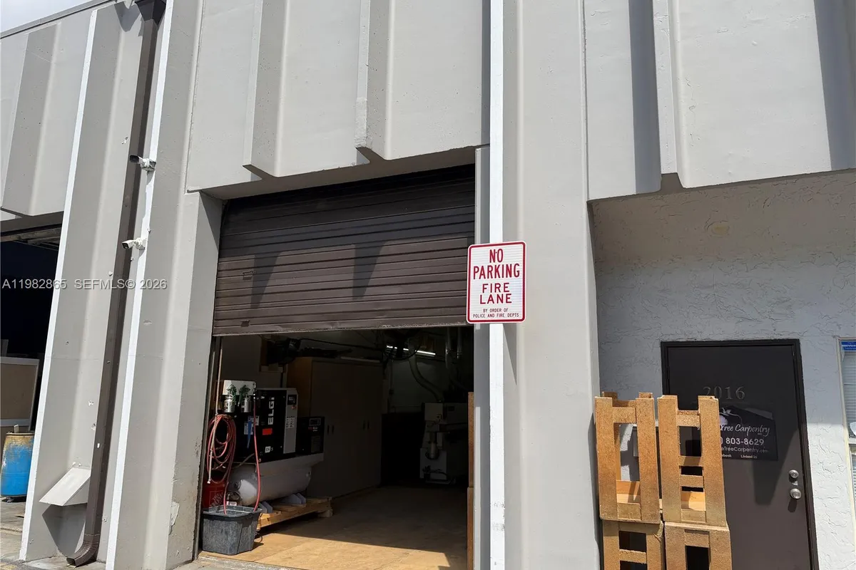 2016 NW 55th Ave, Margate FL 33063