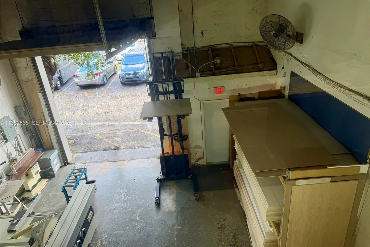 2016 NW 55th Ave, Margate FL 33063