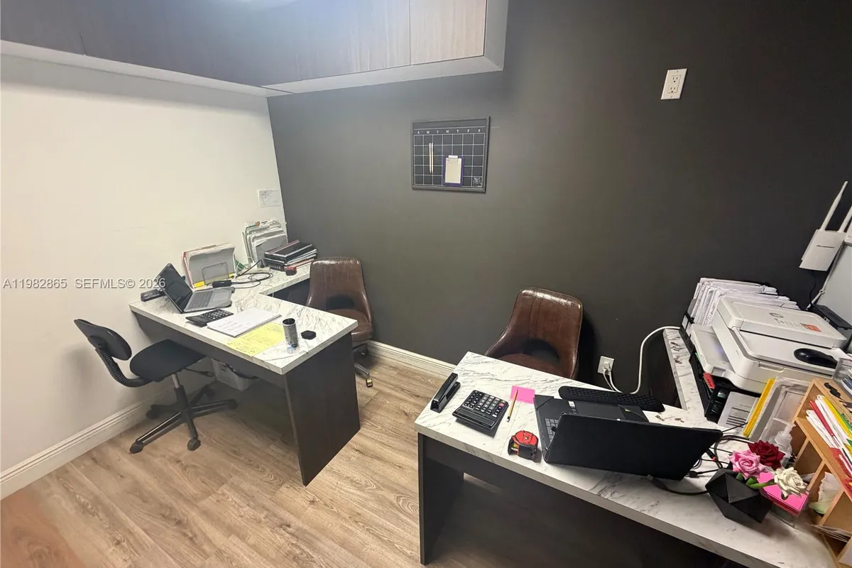 2016 NW 55th Ave, Margate FL 33063