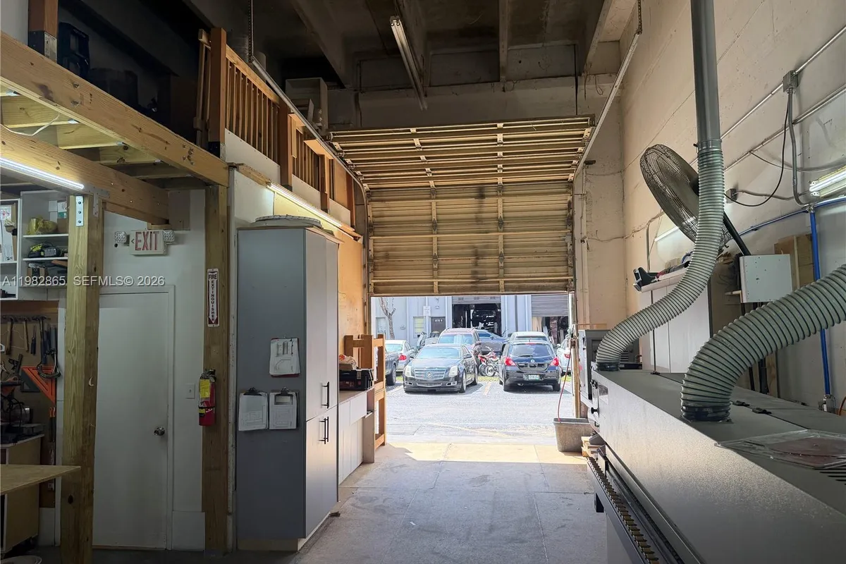 2016 NW 55th Ave, Margate FL 33063