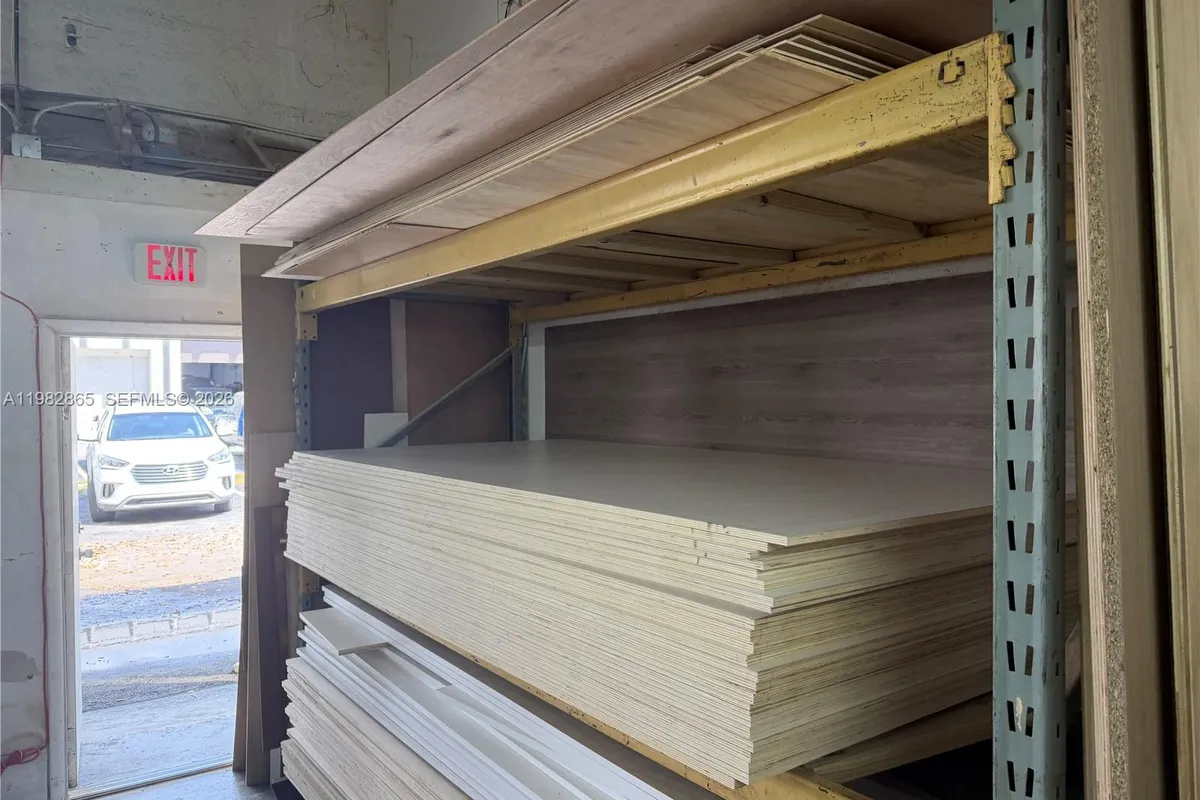 2016 NW 55th Ave, Margate FL 33063