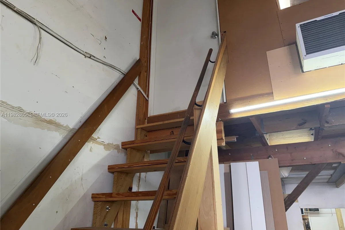 2016 NW 55th Ave, Margate FL 33063