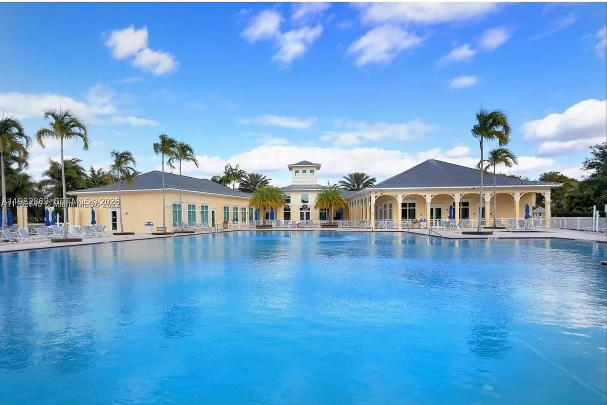 3520 NE 3rd Dr, Homestead FL 33033