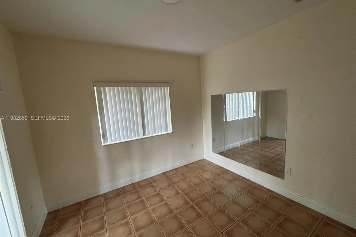 3520 NE 3rd Dr, Homestead FL 33033