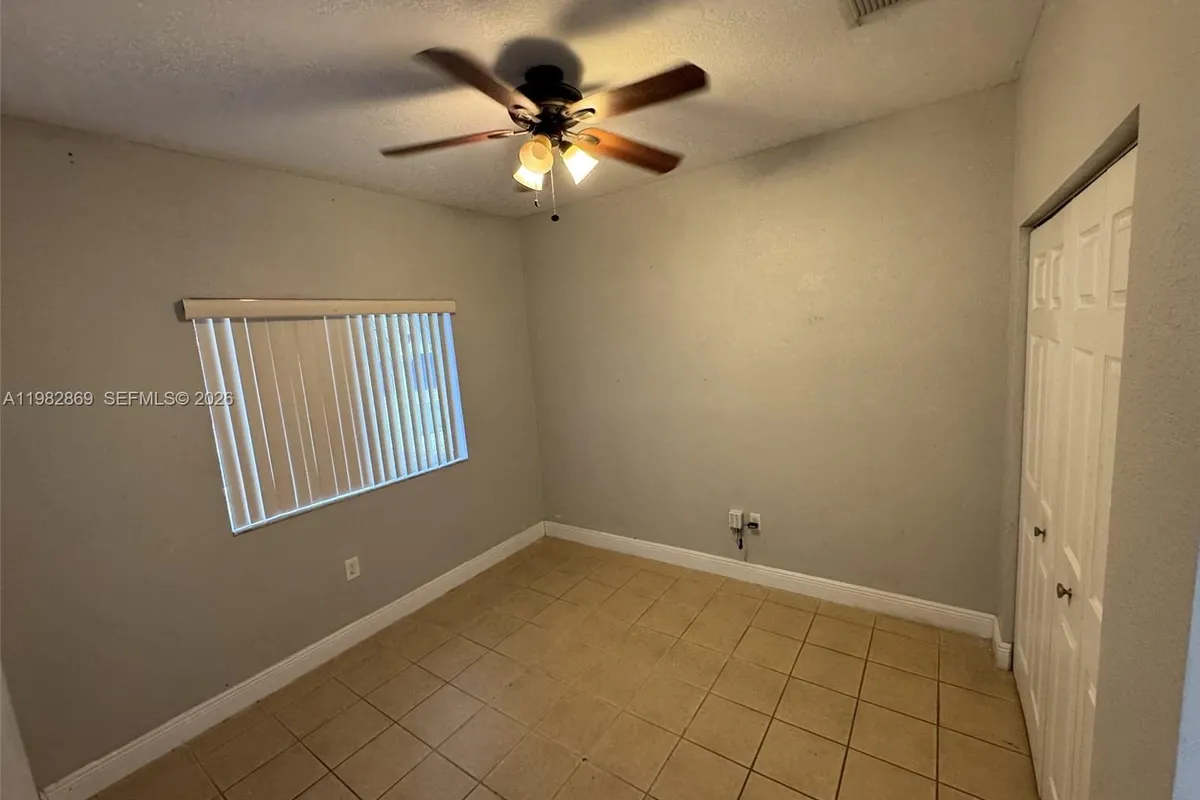 3520 NE 3rd Dr, Homestead FL 33033