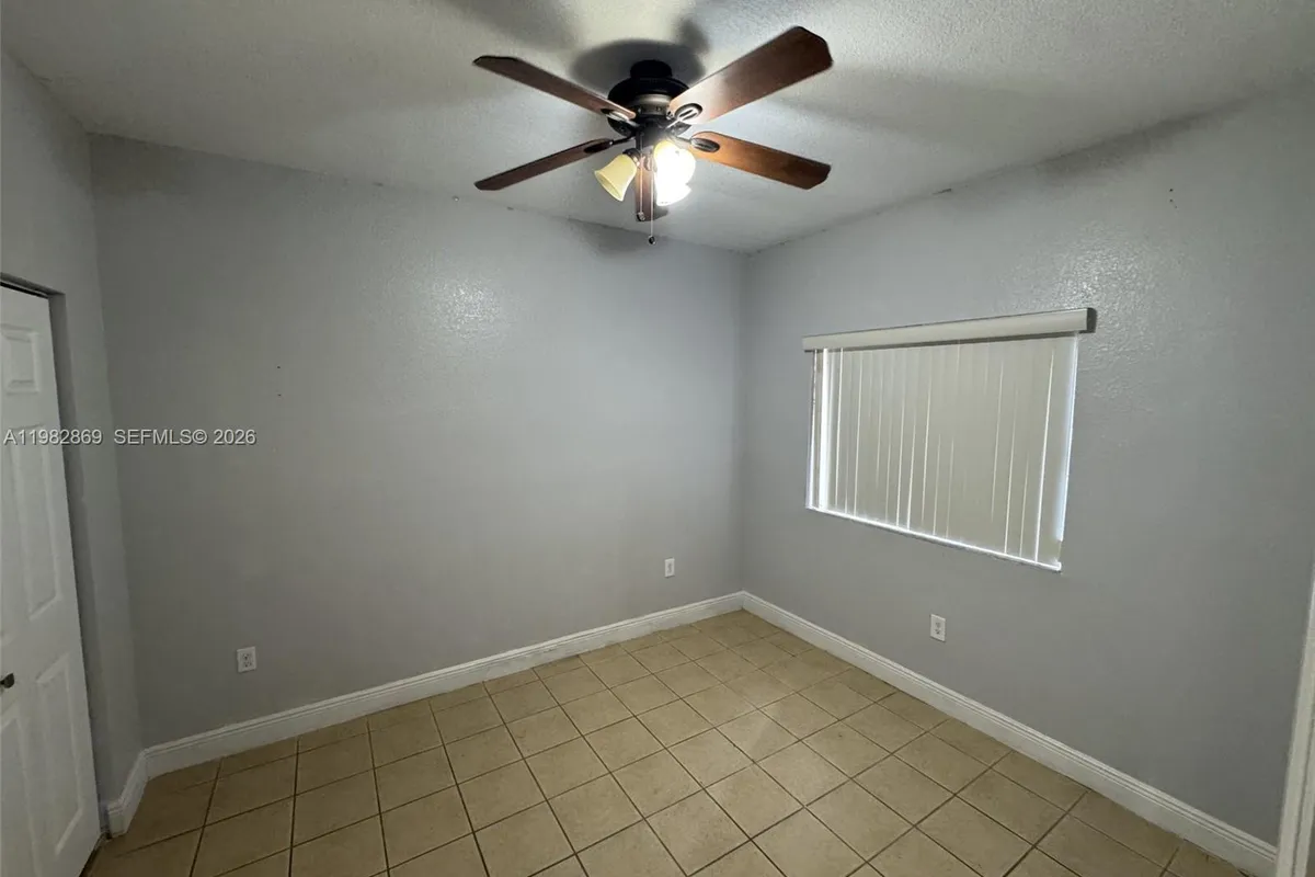 3520 NE 3rd Dr, Homestead FL 33033