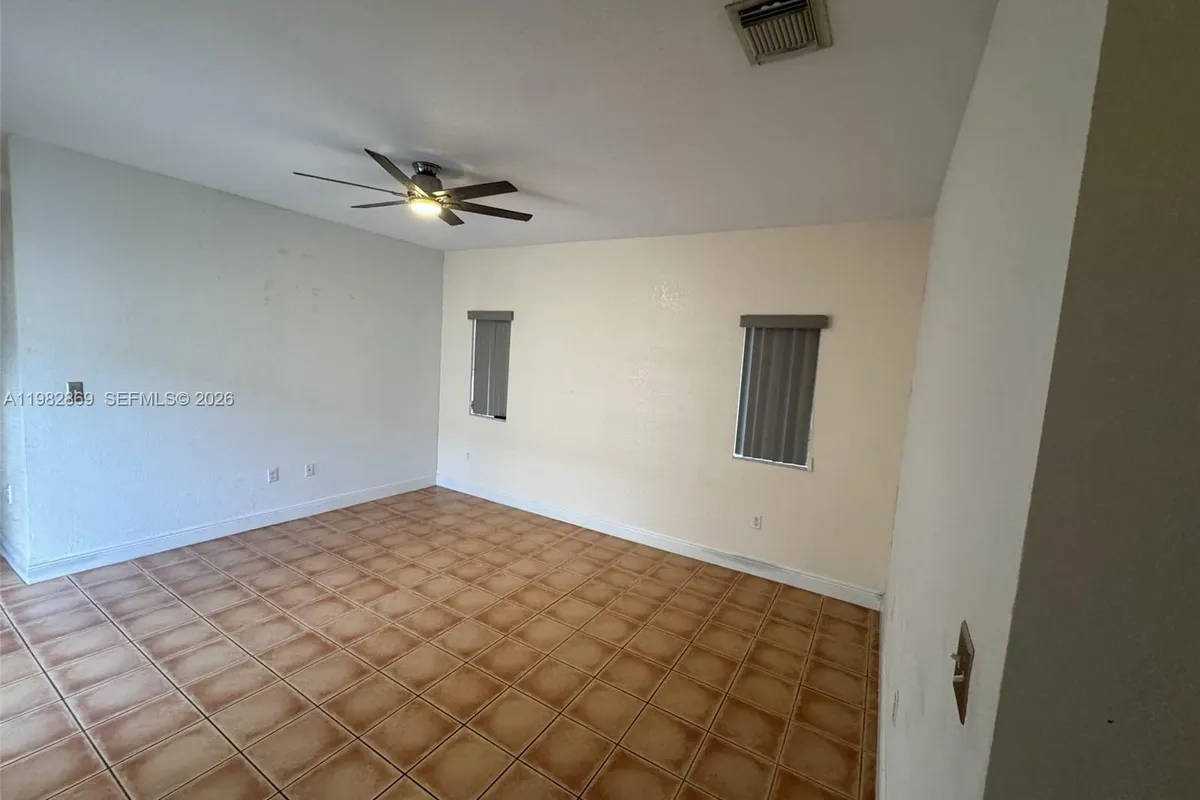 3520 NE 3rd Dr, Homestead FL 33033