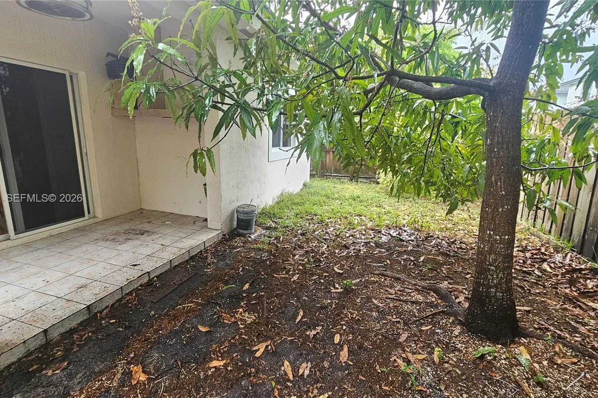 3520 NE 3rd Dr, Homestead FL 33033