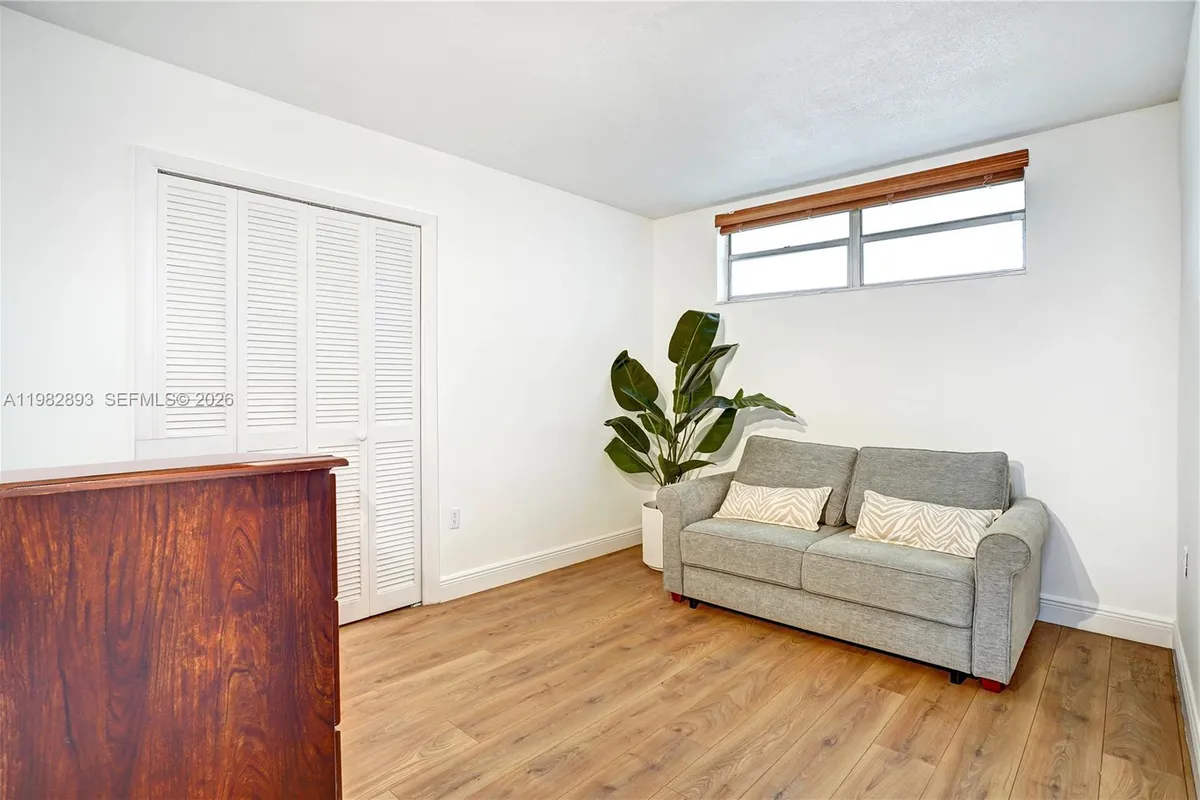 3020 Marcos Dr # S108, Aventura FL 33160