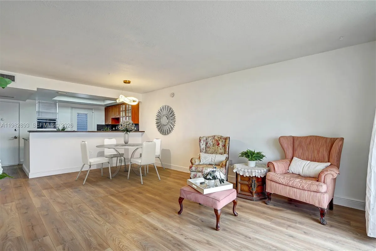 3020 Marcos Dr # S108, Aventura FL 33160