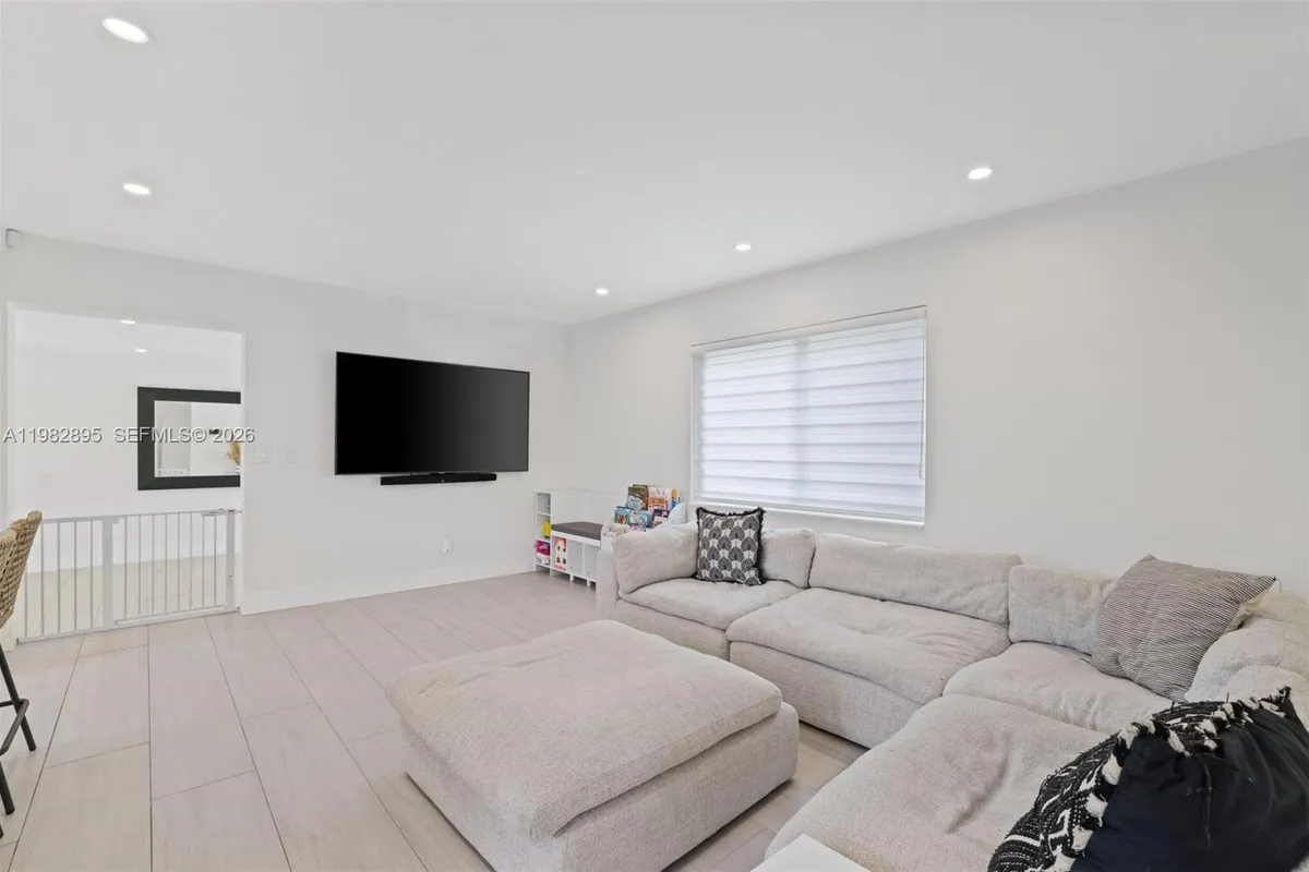 5830 SW 51st Ter, Miami FL 33155