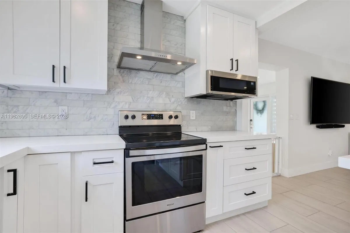 5830 SW 51st Ter, Miami FL 33155