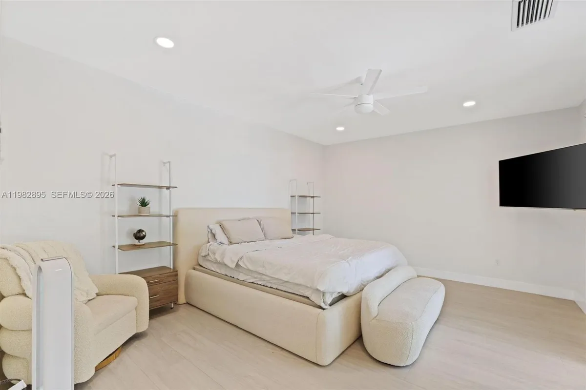 5830 SW 51st Ter, Miami FL 33155