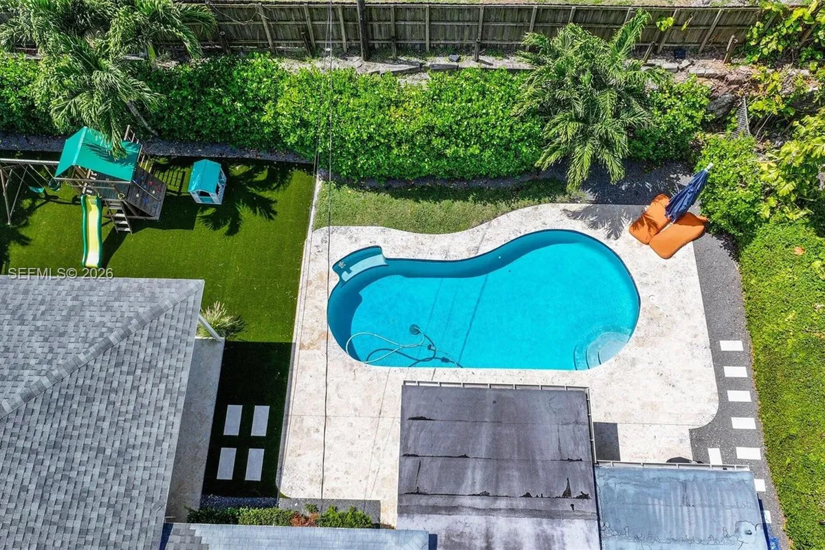 5830 SW 51st Ter, Miami FL 33155