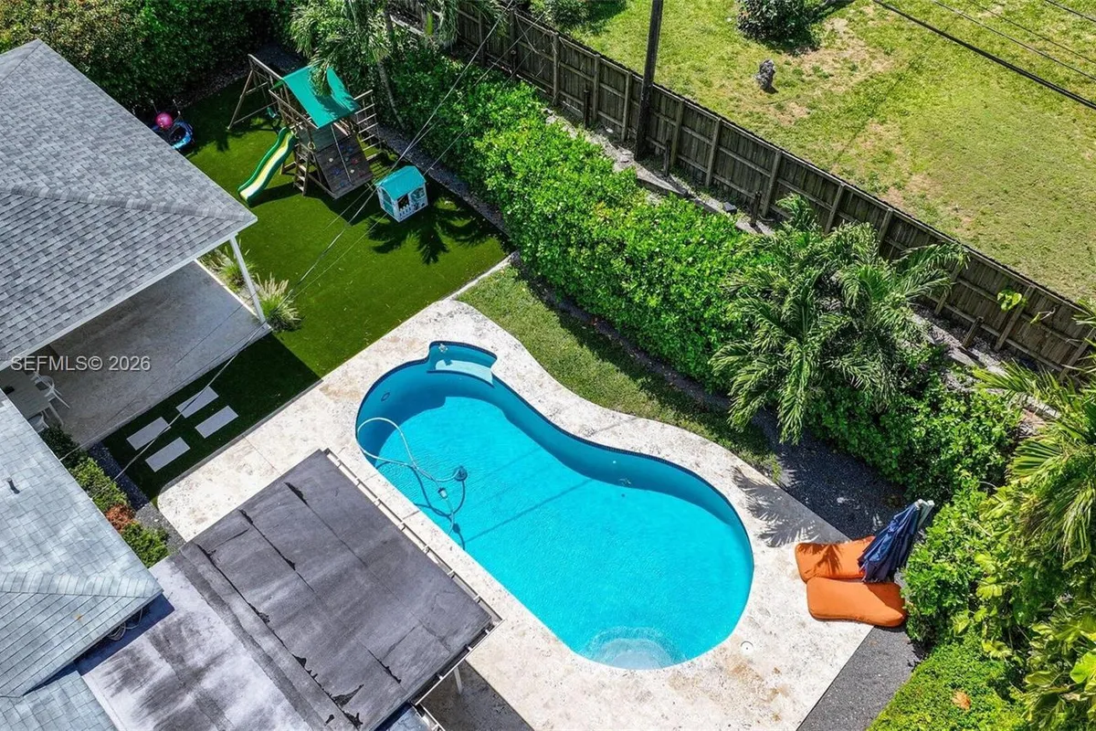 5830 SW 51st Ter, Miami FL 33155