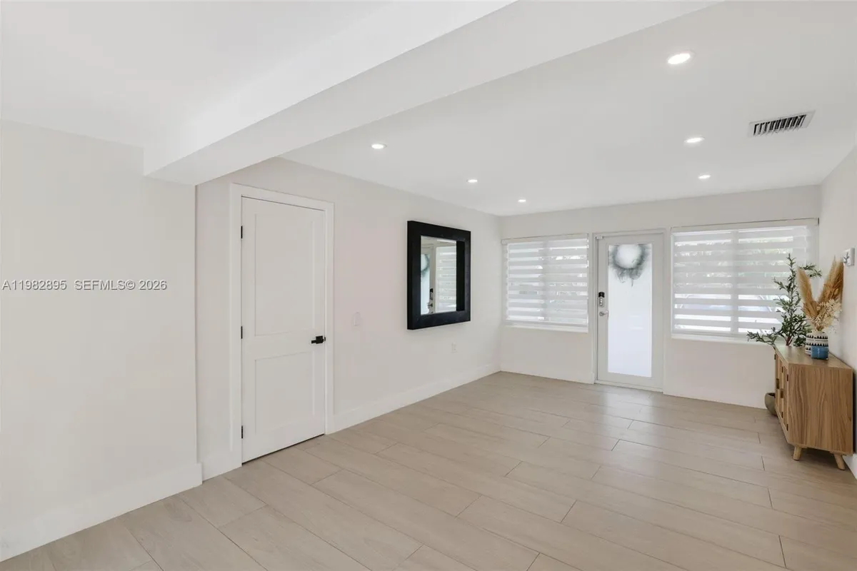 5830 SW 51st Ter, Miami FL 33155