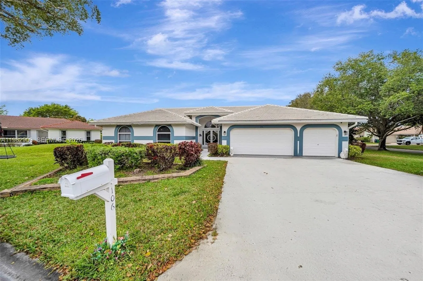 106 SW 85th Ter, Coral Springs FL 33071