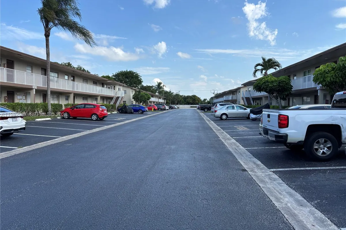 601 NW 80th Ave # 207, Margate FL 33063
