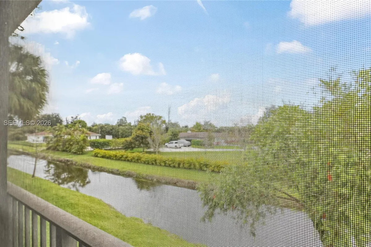 11524 Terra Bella Blvd, Plantation FL 33325