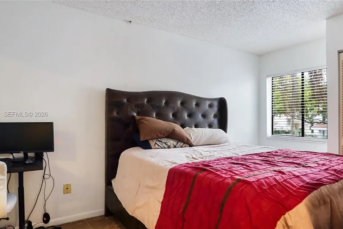 11524 Terra Bella Blvd, Plantation FL 33325