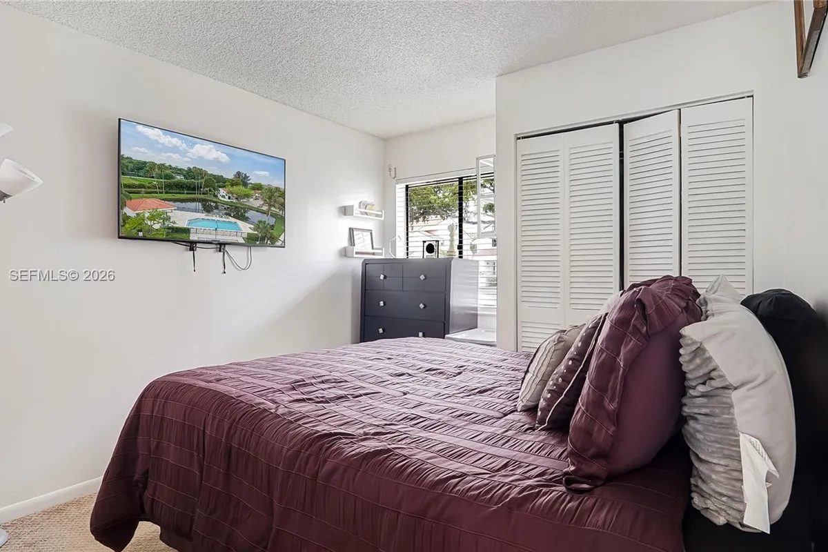 11524 Terra Bella Blvd, Plantation FL 33325