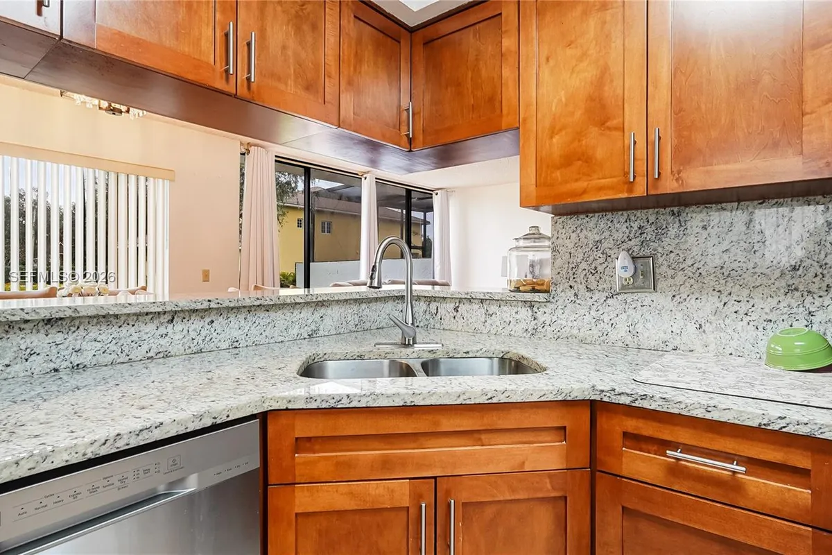 11524 Terra Bella Blvd, Plantation FL 33325