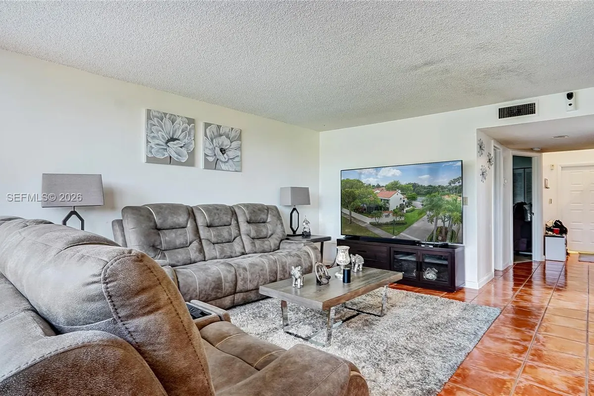 11524 Terra Bella Blvd, Plantation FL 33325