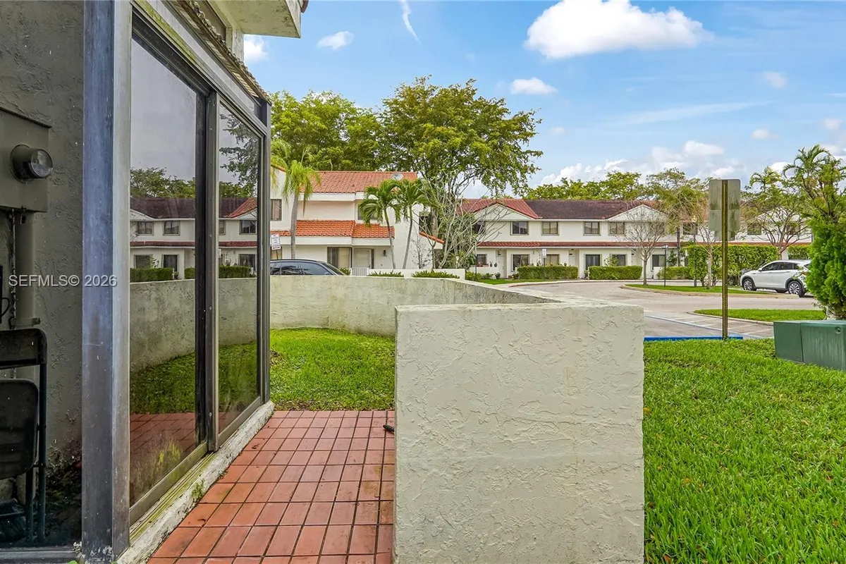 11524 Terra Bella Blvd, Plantation FL 33325