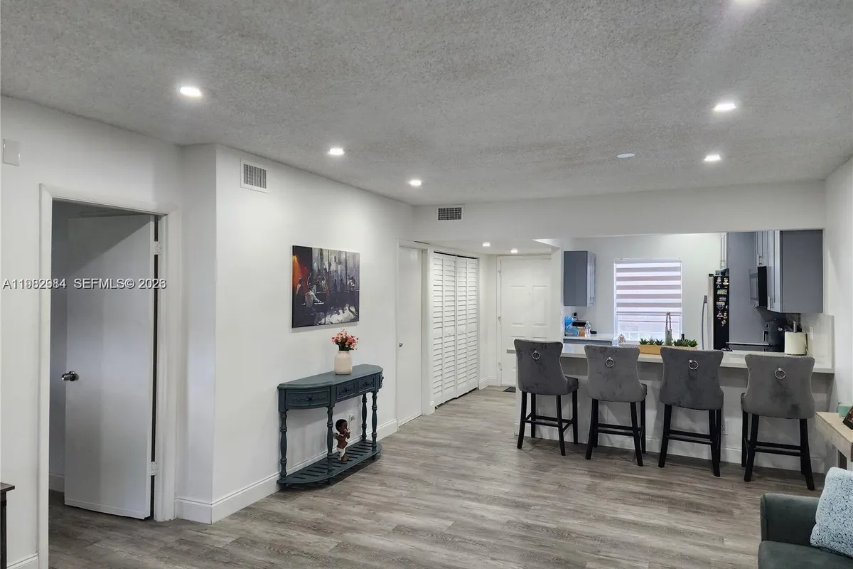 7605 NW 4th Pl # 206, Margate FL 33063