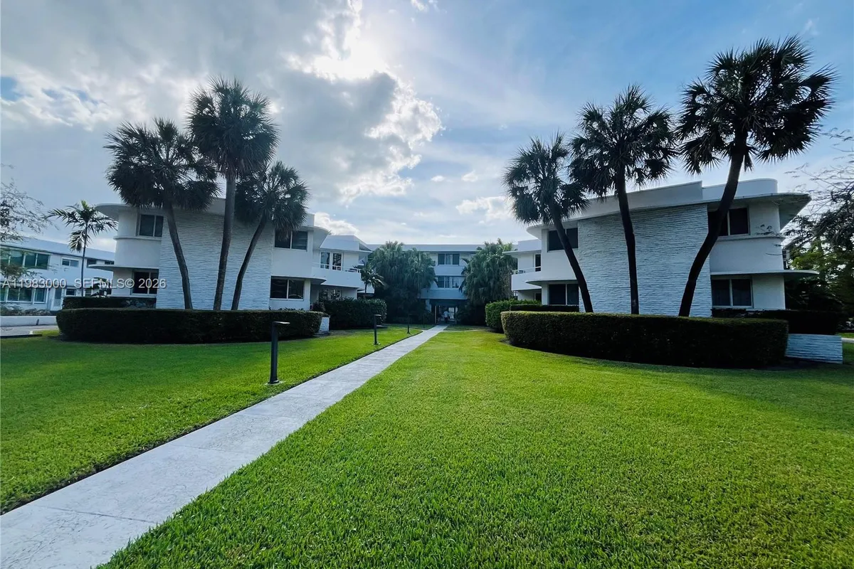 10190 Collins Ave # 106, Bal Harbour FL 33154