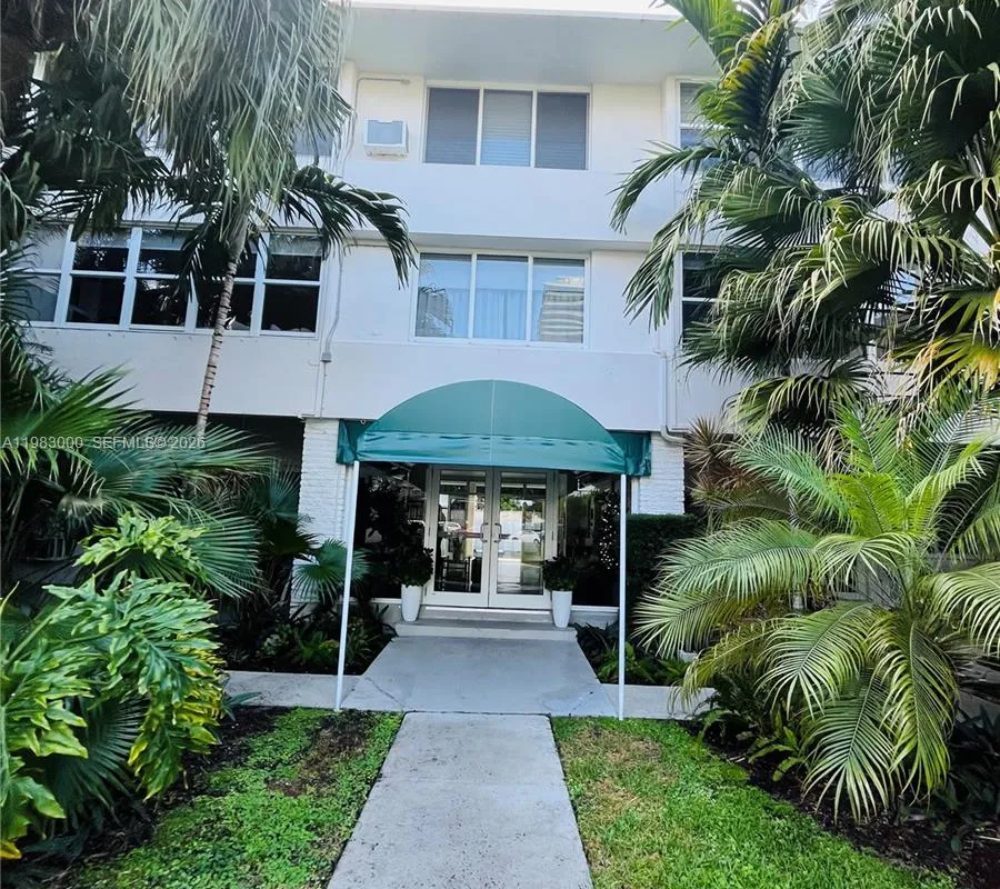 10190 Collins Ave # 106, Bal Harbour FL 33154