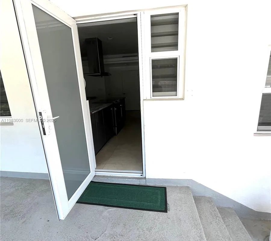 10190 Collins Ave # 106, Bal Harbour FL 33154