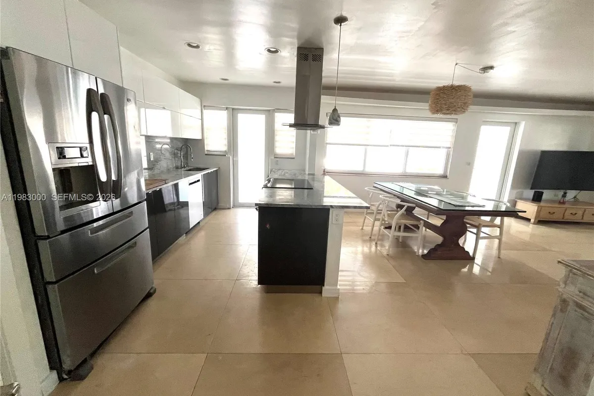 10190 Collins Ave # 106, Bal Harbour FL 33154