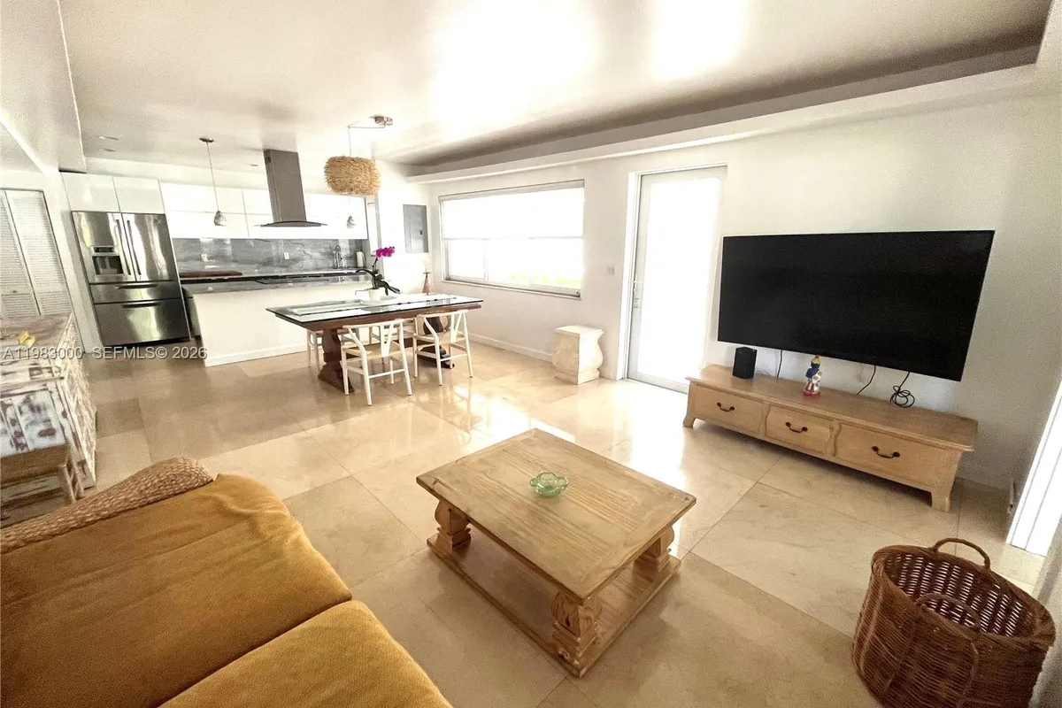 10190 Collins Ave # 106, Bal Harbour FL 33154