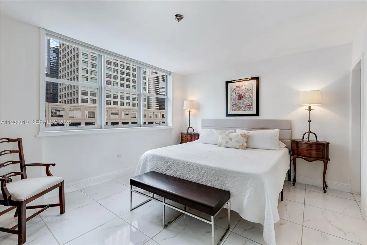 825 Brickell Bay Dr # 850, Miami FL 33131