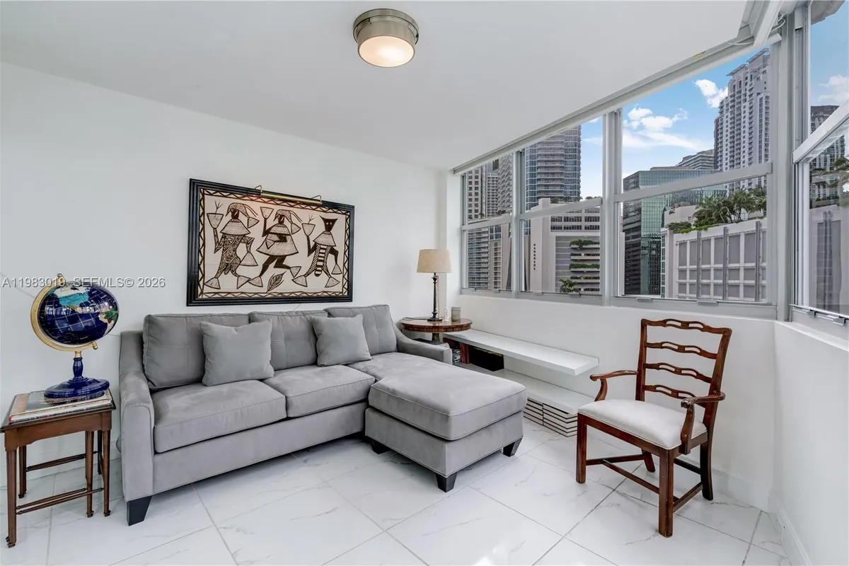 825 Brickell Bay Dr # 850, Miami FL 33131