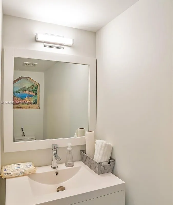 2421 NE 10th St # 153, Hallandale Beach FL 33009