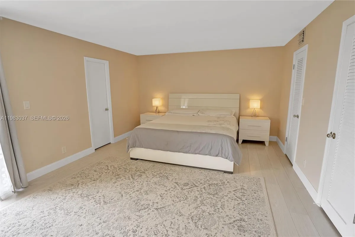 2421 NE 10th St # 153, Hallandale Beach FL 33009