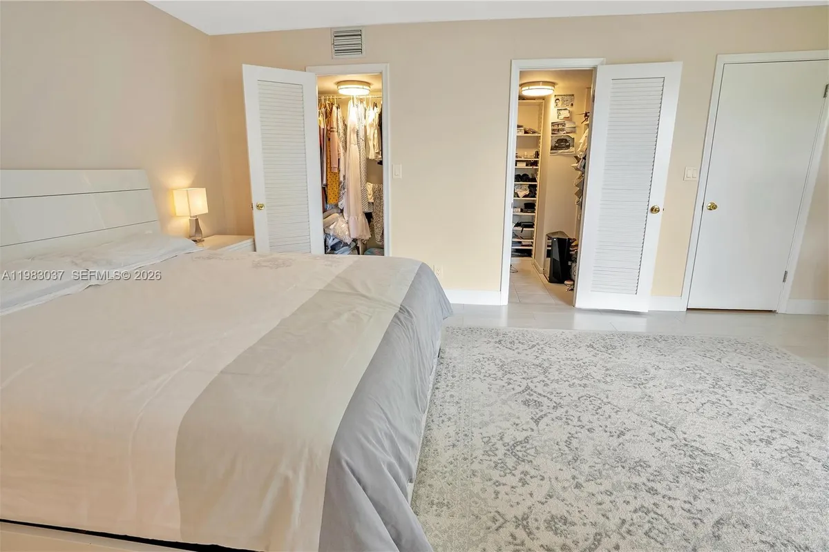 2421 NE 10th St # 153, Hallandale Beach FL 33009