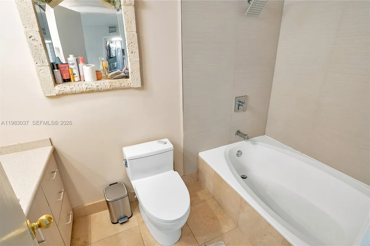 2421 NE 10th St # 153, Hallandale Beach FL 33009